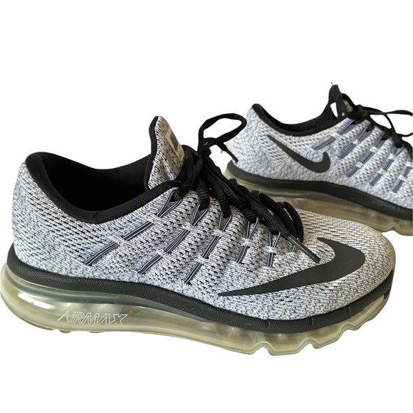 Nike Shoes - *Nike Airmax 2016 size 6
